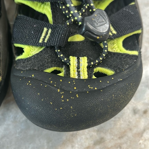 Keen Black & Green Hiking Sandals Outdoor Waterproof Shoes Size 6 - Picture 3 of 10